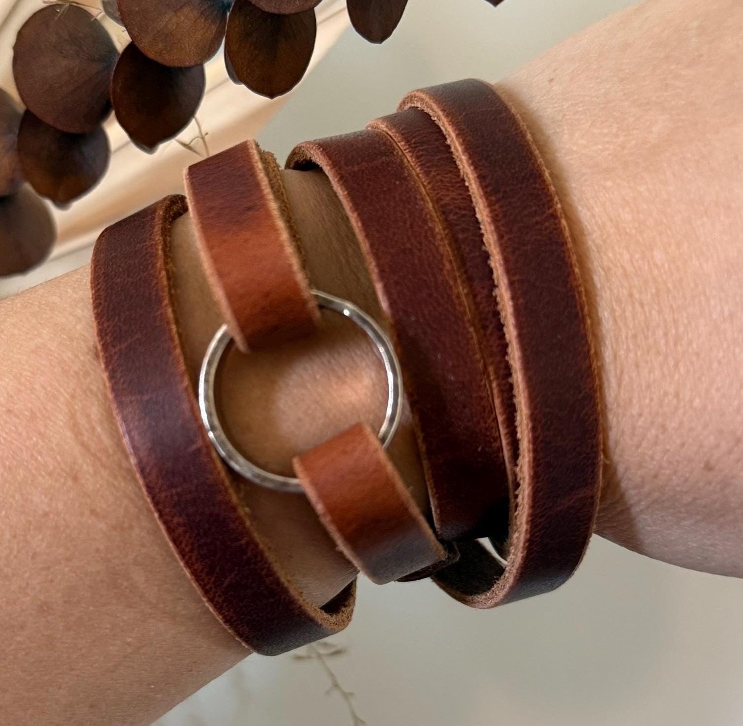Adjustable 3/8" Wear the Ring Leather Bracelet